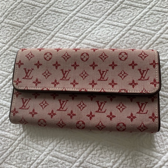 Authentic Louis Vuitton wallet - Picture 1 of 8